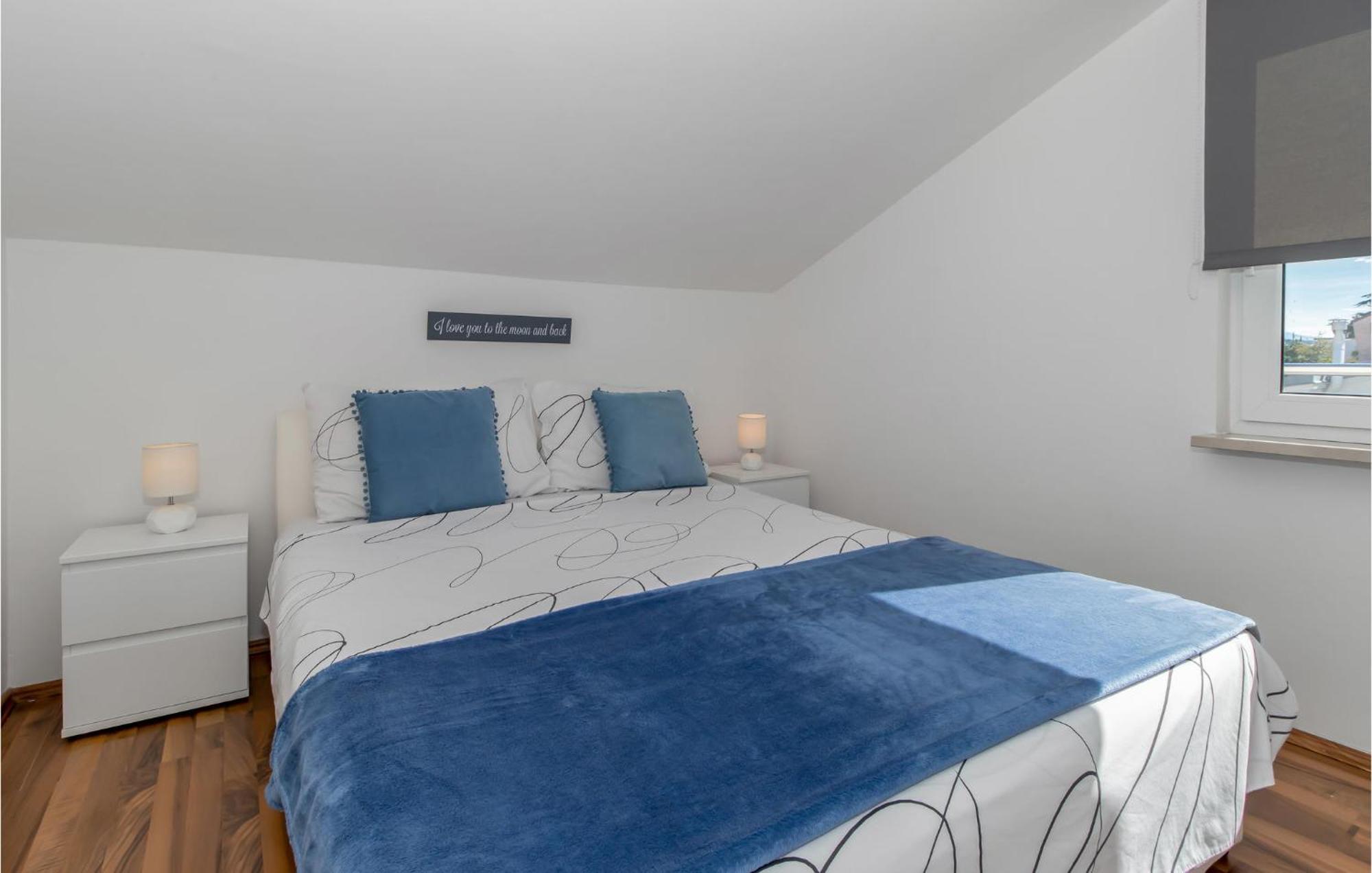 Stunning Apartment In Dramalj With House Sea View 外观 照片