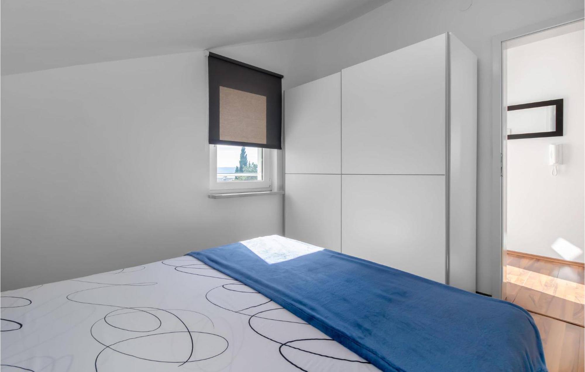 Stunning Apartment In Dramalj With House Sea View 外观 照片