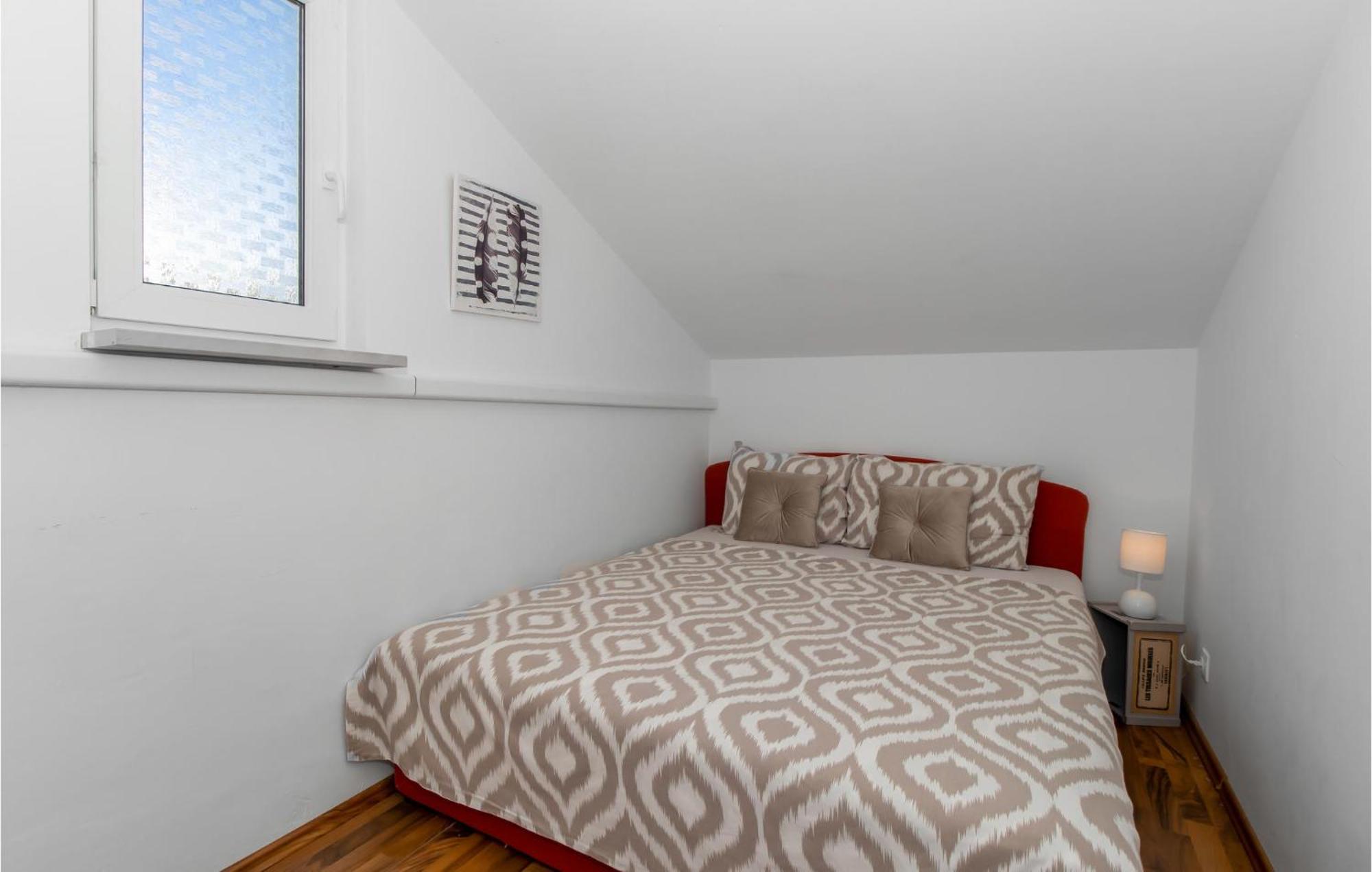 Stunning Apartment In Dramalj With House Sea View 外观 照片